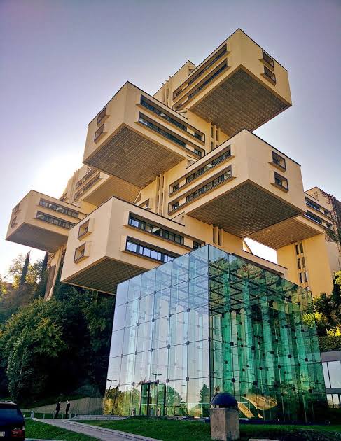 Constructivist